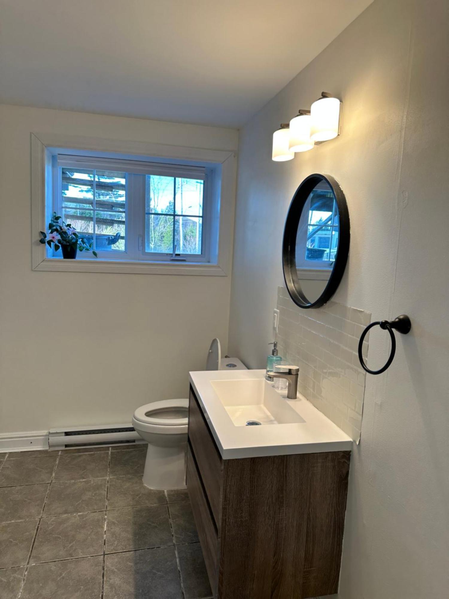 Central Halifax One Bedroom Apartment In Clayton Park Exterior photo