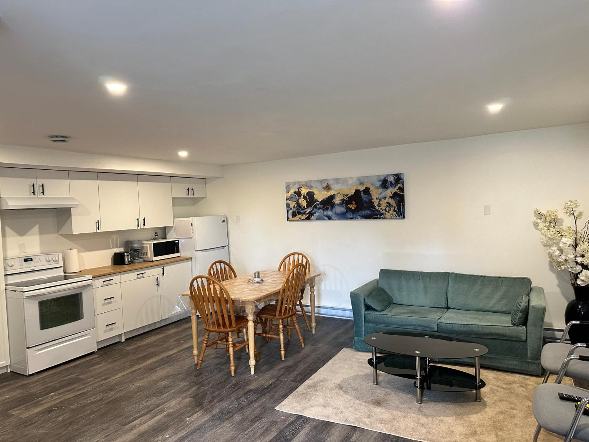 Central Halifax One Bedroom Apartment In Clayton Park Exterior photo